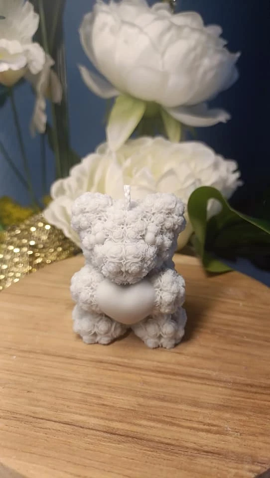 Bougie au parfum boisé